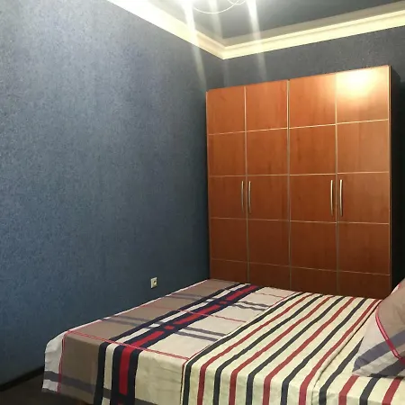 Базарная *